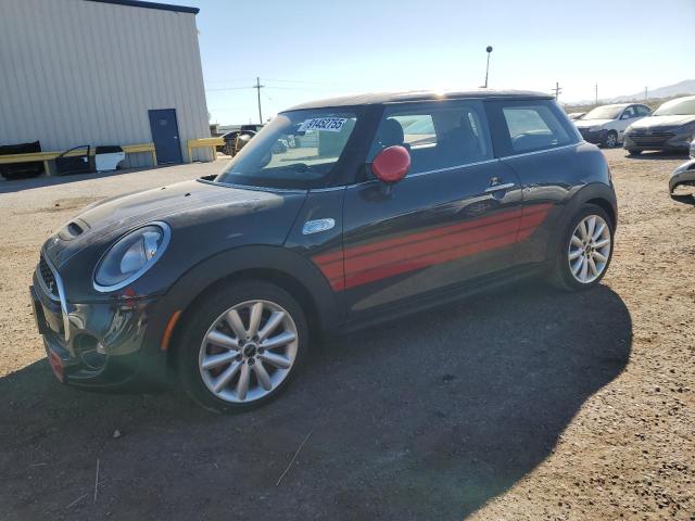 MINI COOPER S 2015 with VIN WMWXP7C55F2A35186 - Photo from auction