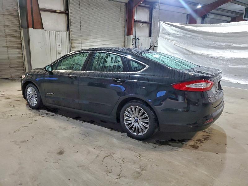 Photo 2 from auction – 2015 FORD FUSION with VIN 3FA6P0LU4FR172096