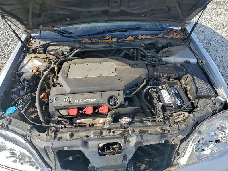 Photo 11 from auction – 2000 ACURA 3.2TL with VIN 19UUA5672YA005045