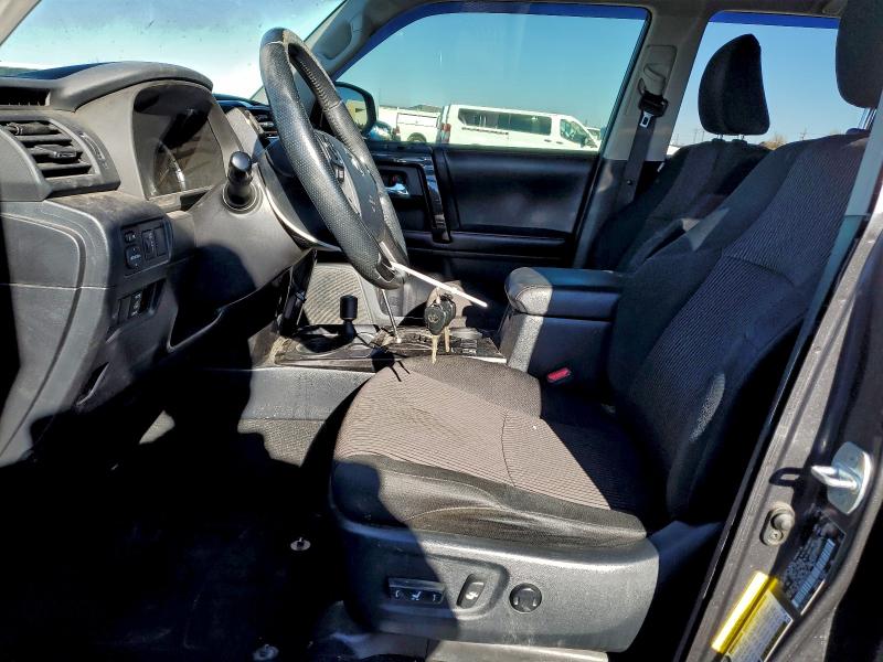 Photo 7 from auction – 2016 TOYOTA 4RUNNER SR with VIN JTEBU5JR5G5402709
