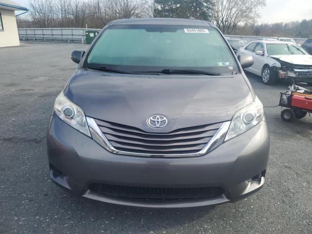 Photo 5 from auction – 2017 TOYOTA SIENNA LE with VIN 5TDJZ3DC0HS149419