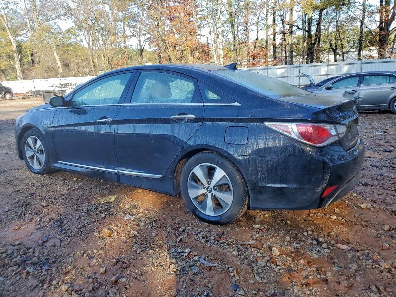 Photo 2 from auction – 2012 HYUNDAI SONATA with VIN KMHEC4A43CA057373
