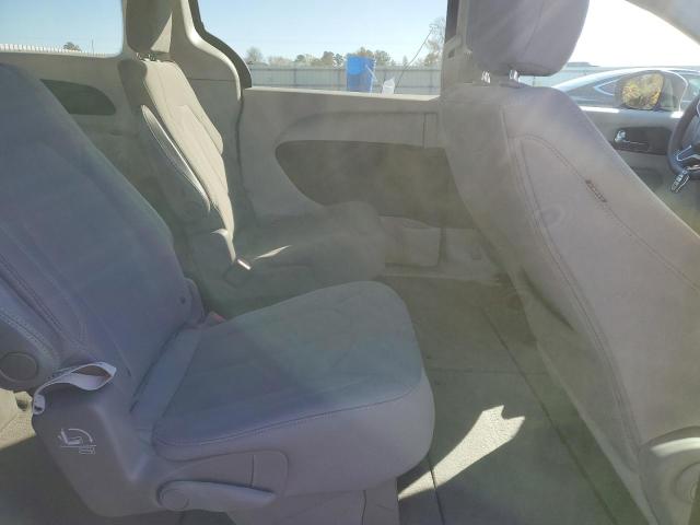 Photo 11 from auction – 2020 CHRYSLER VOYAGER LX with VIN 2C4RC1CG4LR131178