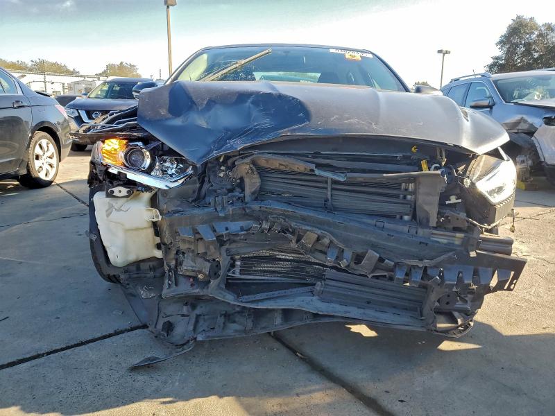Photo 5 from auction – 2016 FORD FUSION SE with VIN 3FA6P0LU8GR329534