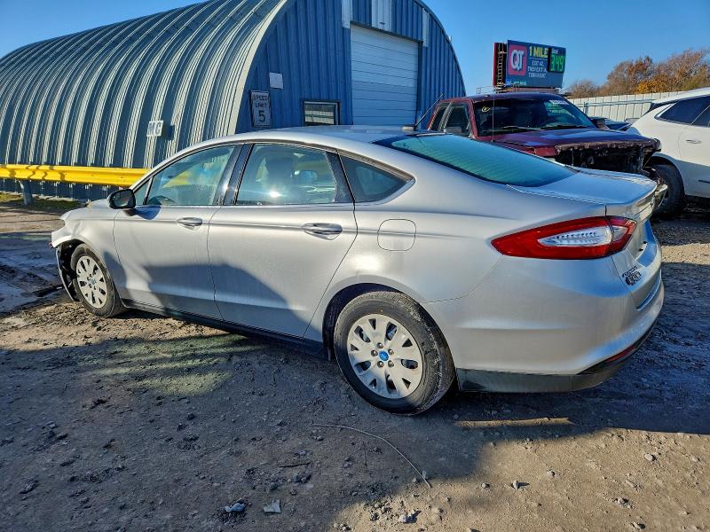 Photo 2 from auction – 2013 FORD FUSION S with VIN 3FA6P0G76DR260651