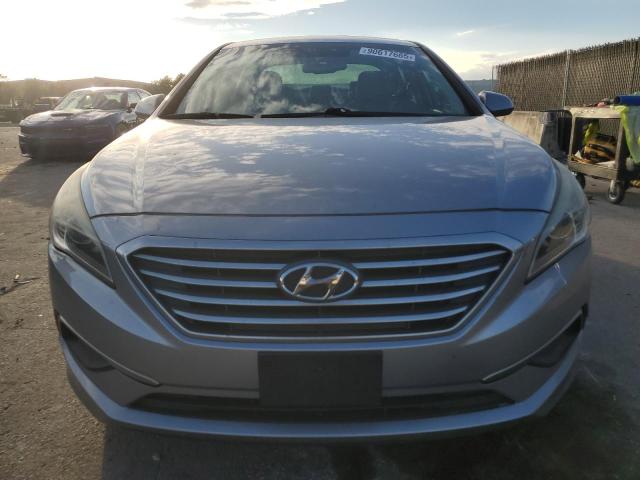 Photo 5 from auction – 2017 HYUNDAI SONATA SE with VIN 5NPE24AF6HH592352