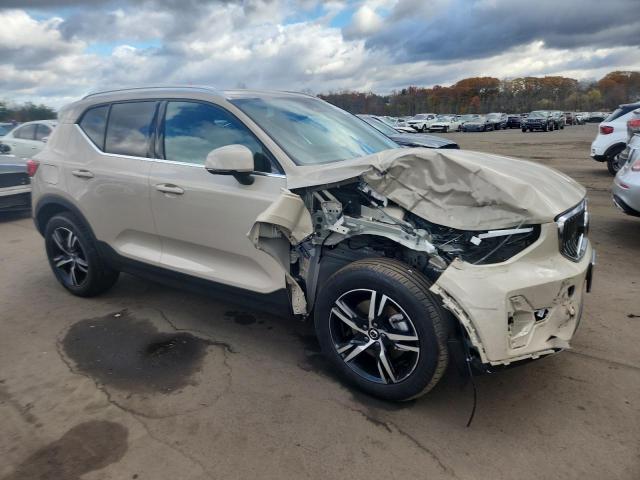 Photo 4 from auction – 2025 VOLVO XC40 CORE with VIN YV4L12UJ3S2600136