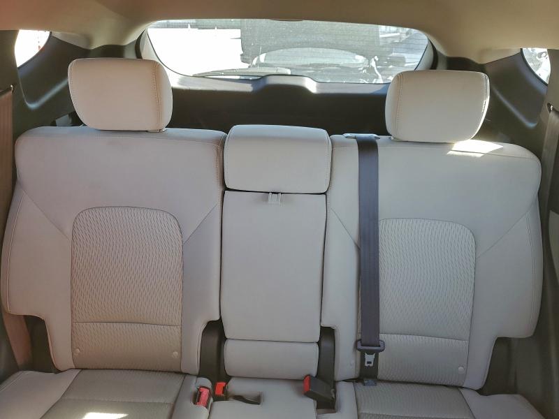 Photo 10 from auction – 2017 HYUNDAI SANTA FE S with VIN 5NMZU3LB8HH003394