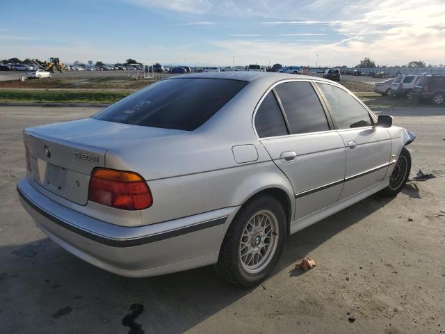 Photo 3 from auction – 2000 BMW 528 I AUTO with VIN WBADM6347YGU29899