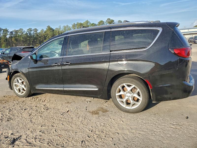 Photo 2 from auction – 2018 CHRYSLER PACIFICA with VIN 2C4RC1BG1JR114336