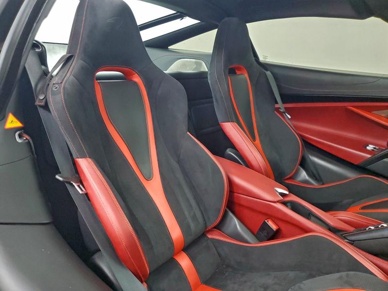 Photo 10 from auction – 2018 MCLAREN AUTOMOTIVE 720S with VIN SBM14DCA3JW002108