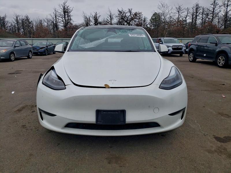 Photo 5 from auction – 2024 TESLA MODEL Y with VIN 7SAYGDEEXRA327885