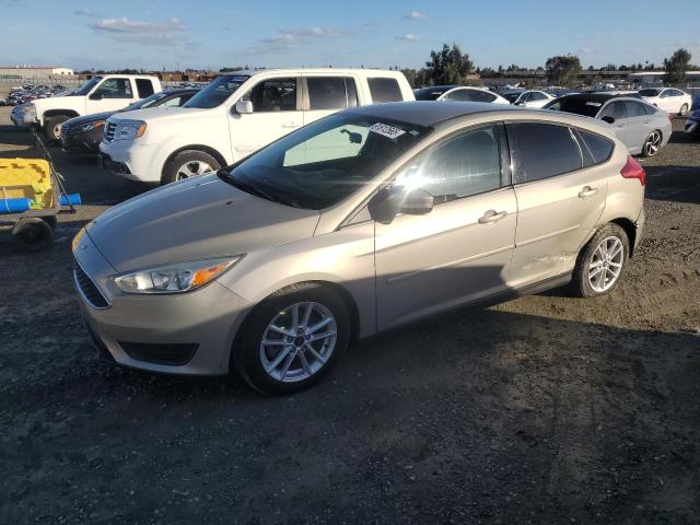 FORD FOCUS SE 2015 with VIN 1FADP3K26FL233990 - Photo from auction