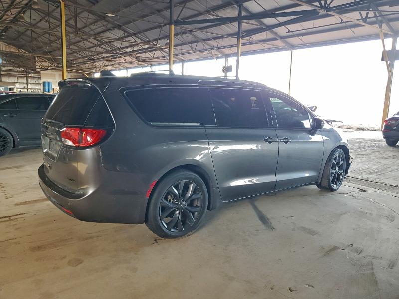 Photo 3 from auction – 2020 CHRYSLER PACIFICA L with VIN 2C4RC1GG7LR137535