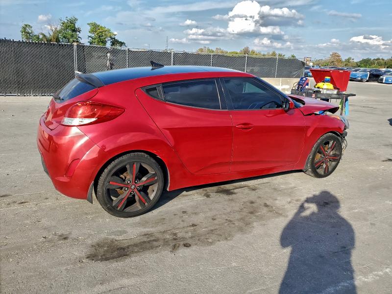 Photo 3 from auction – 2017 HYUNDAI VELOSTER with VIN KMHTC6AD6HU324479