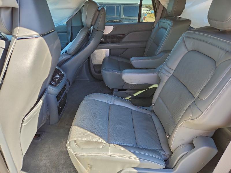 Photo 11 from auction – 2019 LINCOLN NAVIGATOR with VIN 5LMJJ2LT0KEL17455