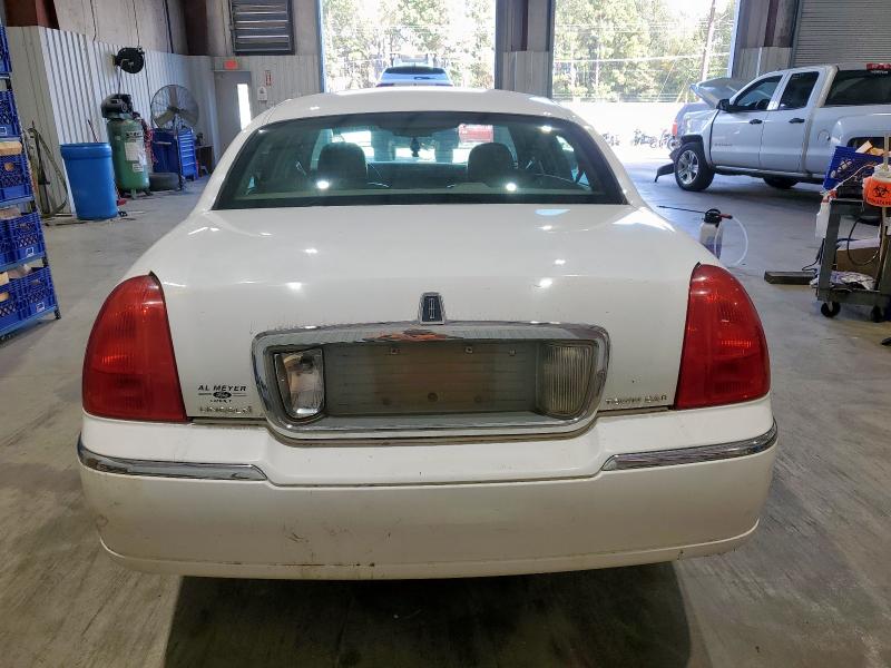 Photo 6 from auction – 2009 LINCOLN TOWN CAR with VIN 2LNHM82V89X635797