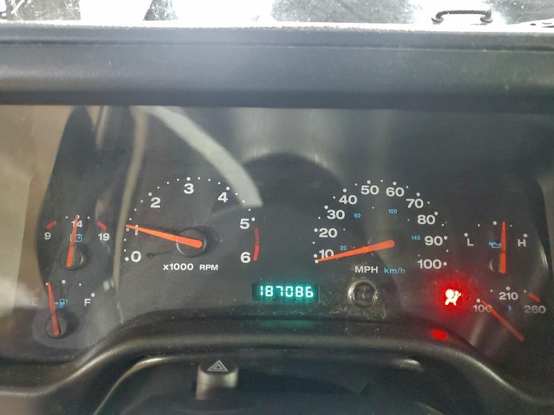 Photo 9 from auction – 2004 JEEP WRANGLER X with VIN 1J4FA39S74P750015