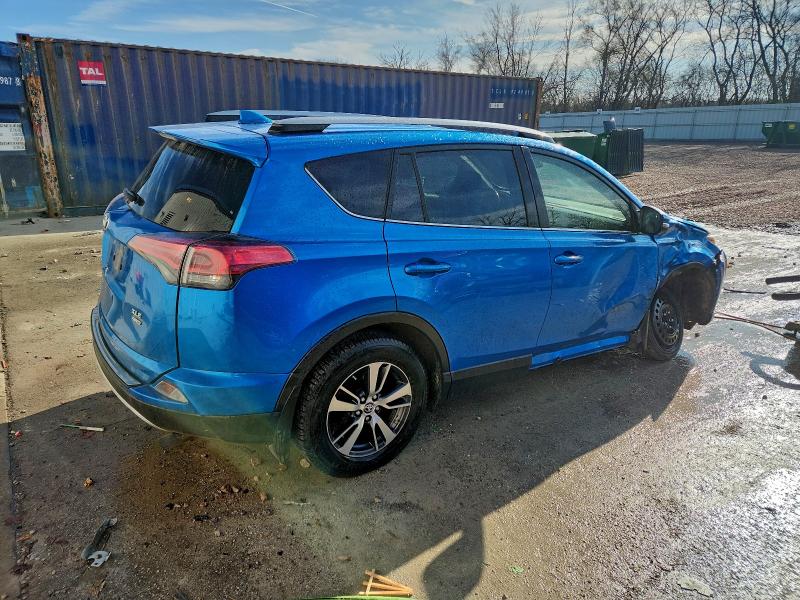 Photo 3 from auction – 2018 TOYOTA RAV4 ADVEN with VIN JTMRFREV2JJ727103