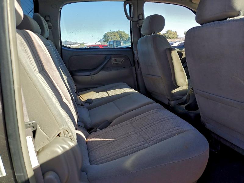 Photo 10 from auction – 2004 TOYOTA TUNDRA with VIN 5TBDT44174S462408