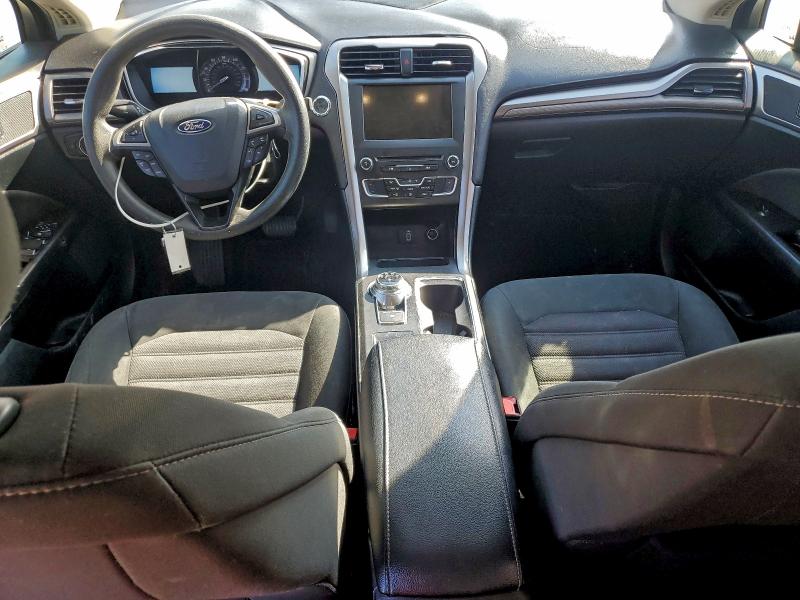 Photo 8 from auction – 2017 FORD FUSION SE with VIN 3FA6P0H77HR109743
