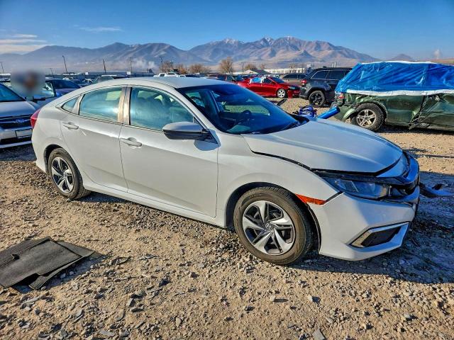 Photo 4 from auction – 2019 HONDA CIVIC LX with VIN 19XFC2F66KE042773