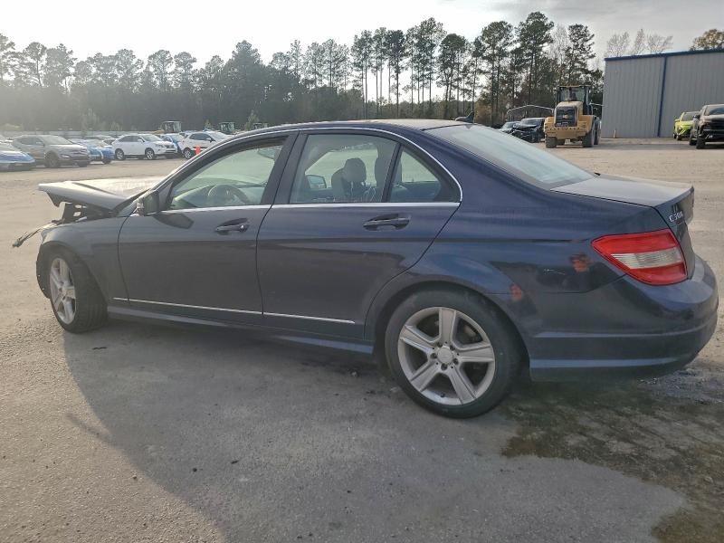 Photo 2 from auction – 2011 MERCEDES-BENZ C 300 with VIN WDDGF5EB3BA472541