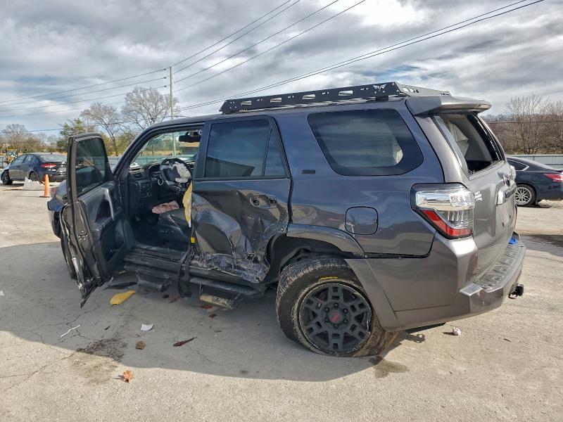 Photo 2 from auction – 2019 TOYOTA 4RUNNER SR with VIN JTEBU5JR8K5662644