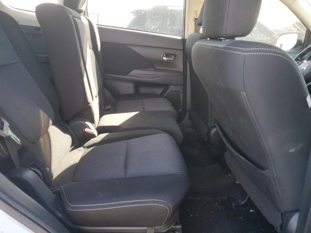 Фото 11 с аукциона – 2016 MITSUBISHI OUTLANDER с VIN JA4AZ3A35GZ019356