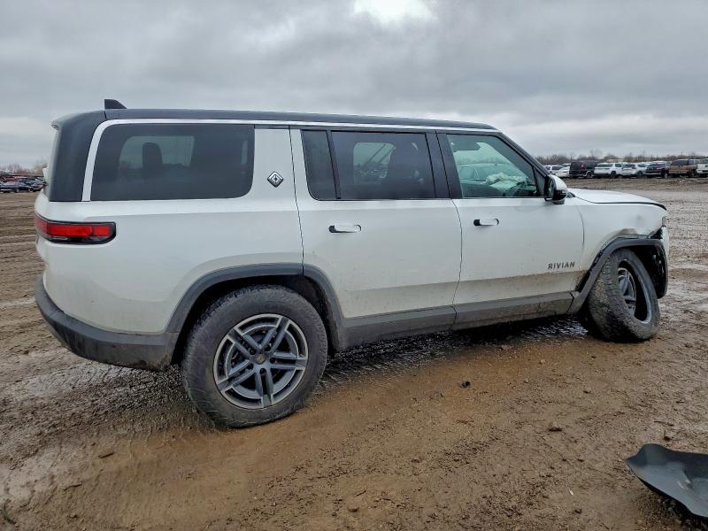 Photo 3 from auction – 2025 RIVIAN R1S ADVENT with VIN 7PDSGBBA1SN057280