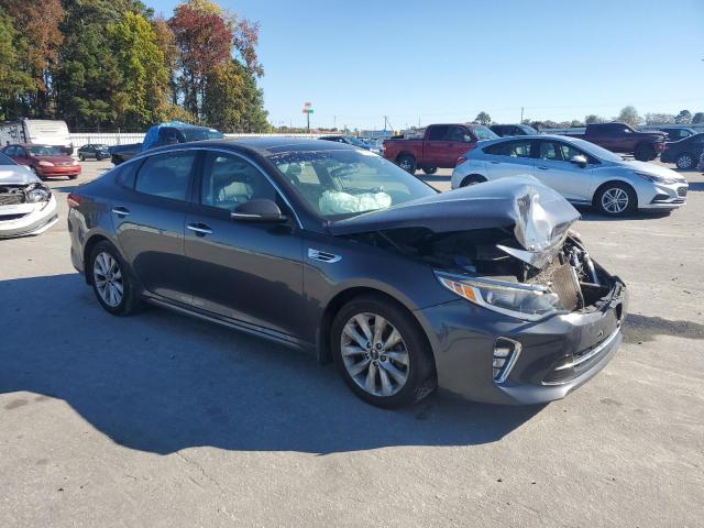 Photo 4 from auction – 2018 KIA OPTIMA with VIN 5XXGT4L39JG247472
