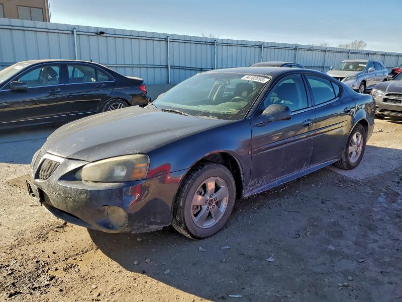 PONTIAC GRAND PRIX 2008 with VIN 2G2WP552981146575 - Photo from auction