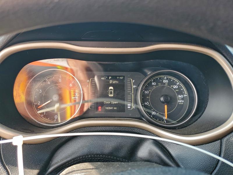 Photo 9 from auction – 2018 JEEP CHEROKEE L with VIN 1C4PJLCB3JD572815