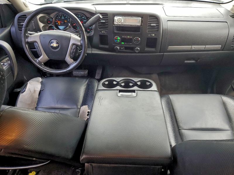 Photo 8 from auction – 2011 CHEVROLET SILVERADO with VIN 1GCRCSE09BZ338109