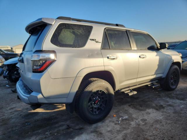 Photo 3 from auction – 2019 TOYOTA 4RUNNER SR with VIN JTEBU5JR7K5630123