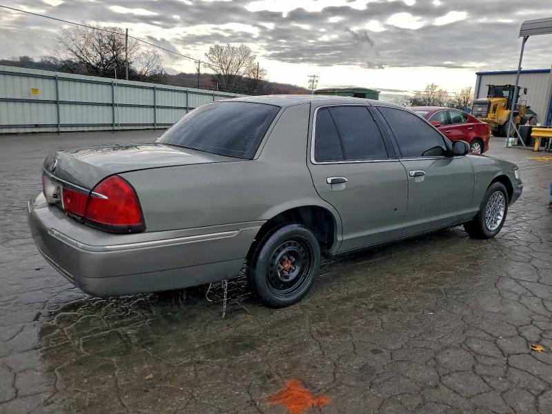 Photo 3 from auction – 1998 MERCURY GRAND MARQ with VIN 2MEFM74W8WX653299