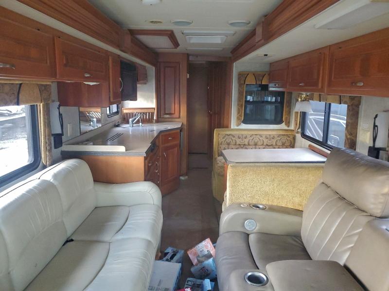 Photo 6 from auction – 2004 HOLIDAY AMBASSADOR with VIN 1RF62464542029258