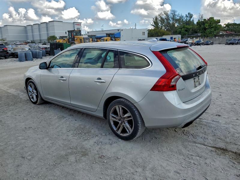 Photo 2 from auction – 2015 VOLVO V60 PLATIN with VIN YV140MED8F1203316