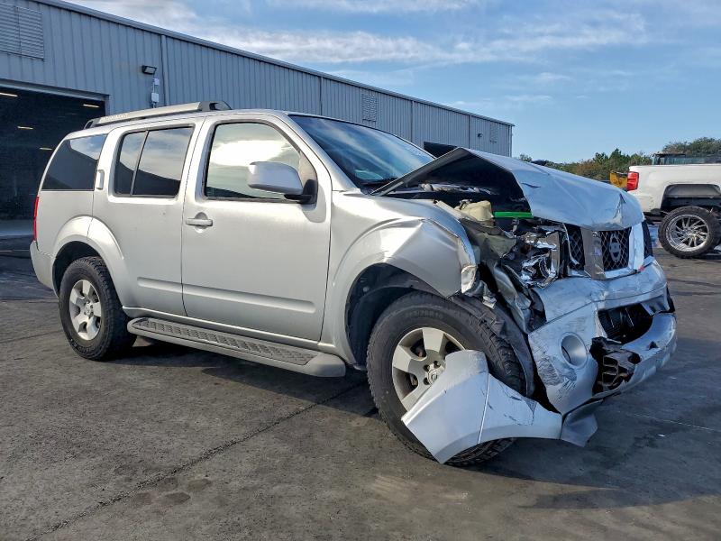 Photo 4 from auction – 2005 NISSAN PATHFINDER with VIN 5N1AR18U05C709682