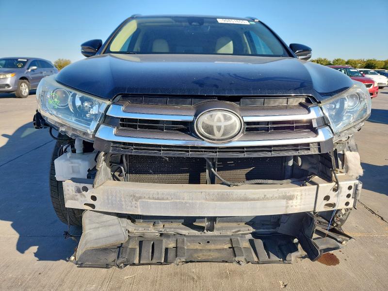 Photo 5 from auction – 2018 TOYOTA HIGHLANDER with VIN 5TDYZRFH9JS239281