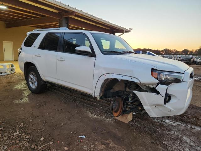 Photo 4 from auction – 2014 TOYOTA 4RUNNER SR with VIN JTEBU5JR6E5183420