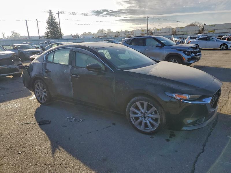 Photo 4 from auction – 2019 MAZDA 3 PREFERRE with VIN JM1BPACLXK1112821