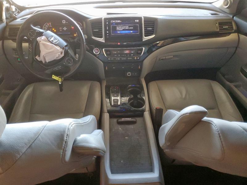 Photo 8 from auction – 2018 HONDA PILOT TOUR with VIN 5FNYF5H93JB006055
