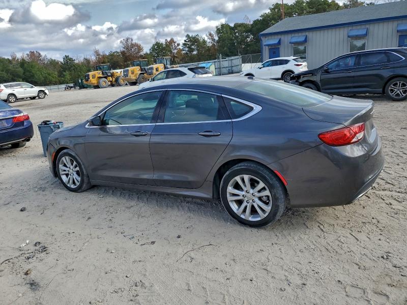 Фото 2 с аукциона – 2015 CHRYSLER 200 LIMITE с VIN 1C3CCCAG1FN759760