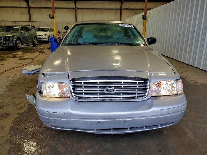 Photo 5 from auction – 2005 FORD CROWN VICT with VIN 2FAFP73W75X128068