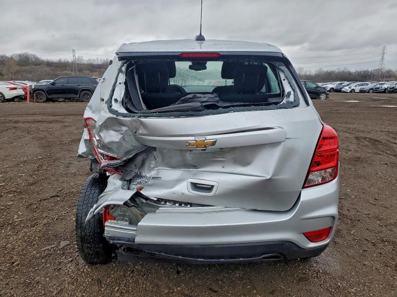 Photo 6 from auction – 2017 CHEVROLET TRAX LS with VIN 3GNCJNSB0HL207497
