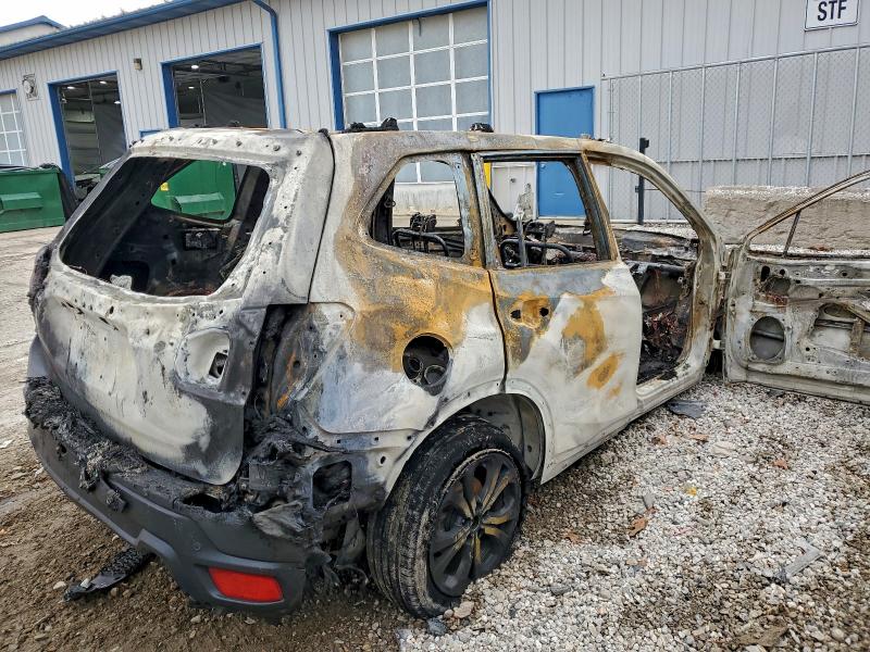 Photo 3 from auction – 2023 SUBARU FORESTER L with VIN JF2SKAPC1PH492446