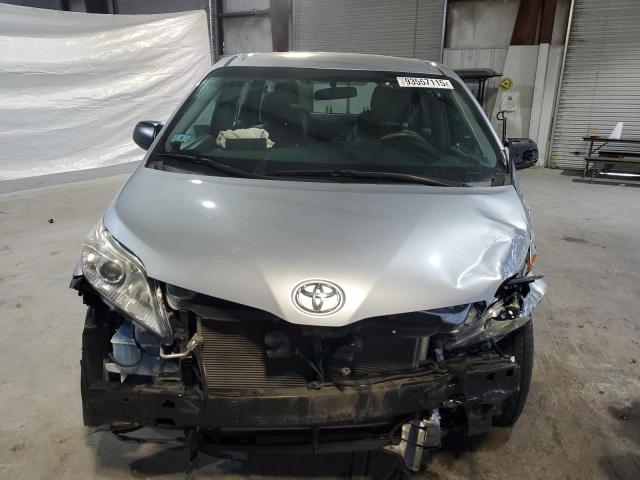 Photo 5 from auction – 2017 TOYOTA SIENNA with VIN 5TDZZ3DC4HS770892