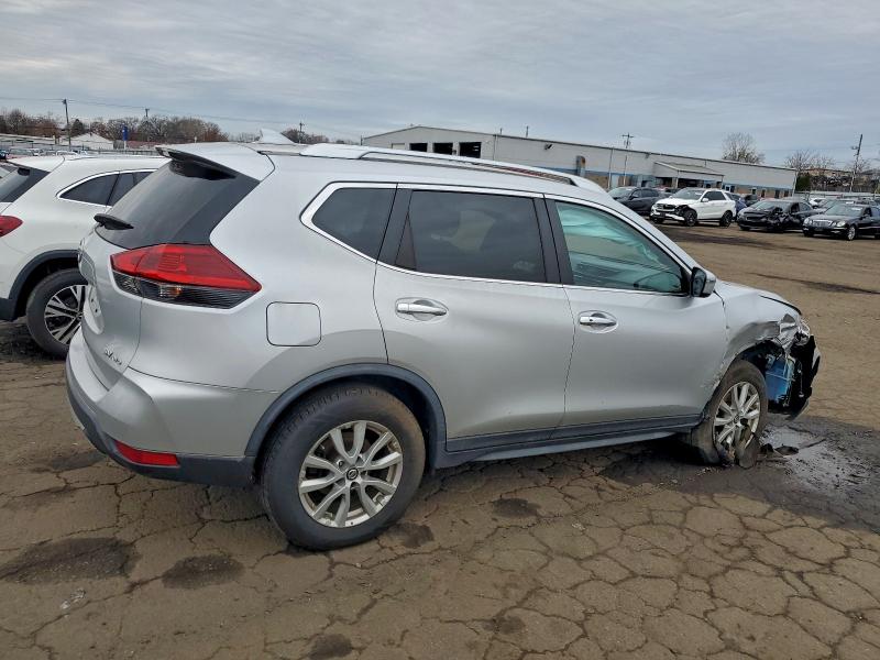 Photo 3 from auction – 2018 NISSAN ROGUE S with VIN KNMAT2MV8JP550035
