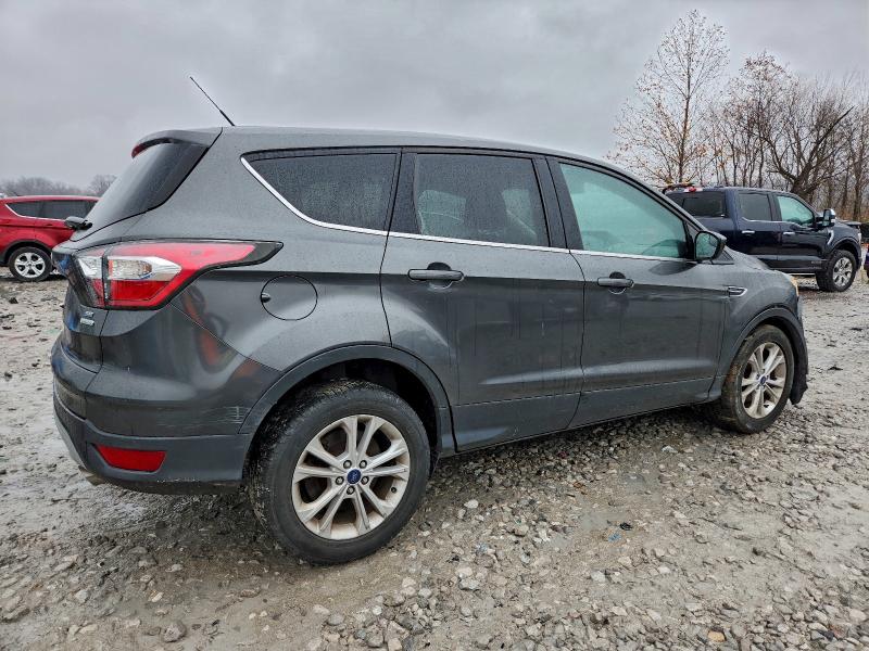 Photo 3 from auction – 2017 FORD ESCAPE SE with VIN 1FMCU0GD6HUA52324